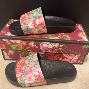 Brand new Gucci Bloom Slides size 37